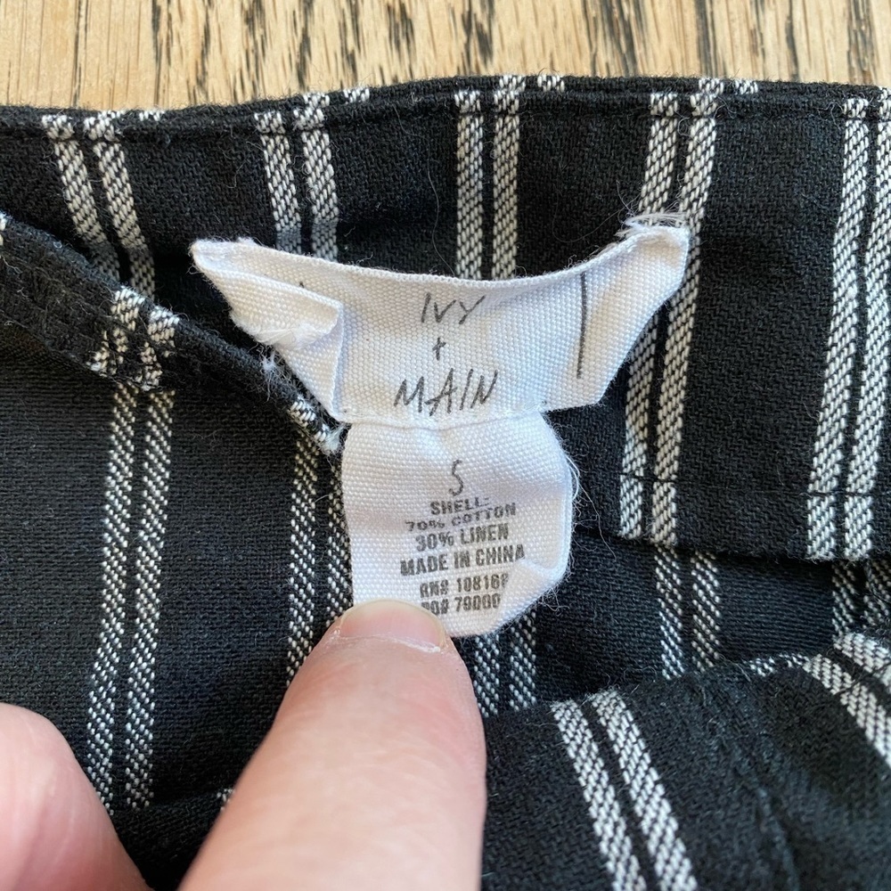 Ivy & Main Black White Vertical Stripe Button Front Mini Skirt Size S Retro Chic - Picture 5 of 7